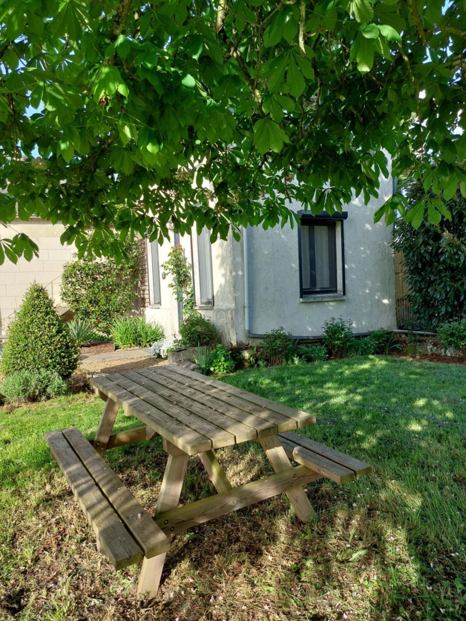 Chambres D'Hotes De L'Ile Du Saule Сомюр Екстериор снимка